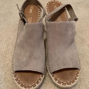 TOM’s Monica Wedge Heels -Natural Suede Size 11